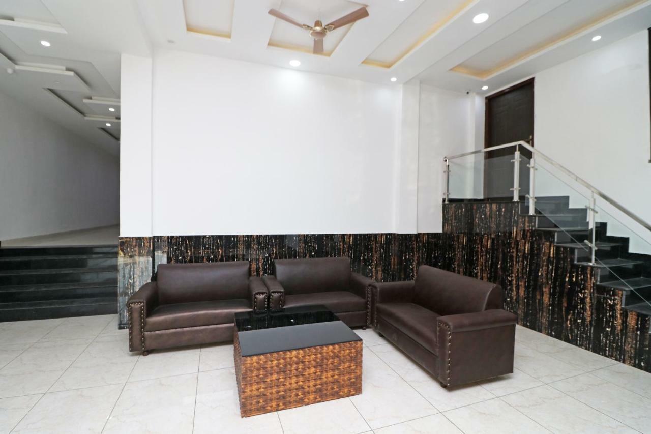Oyo 29755 Hotel Jammu Airlines Exterior photo
