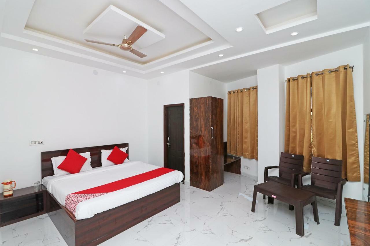 Oyo 29755 Hotel Jammu Airlines Exterior photo