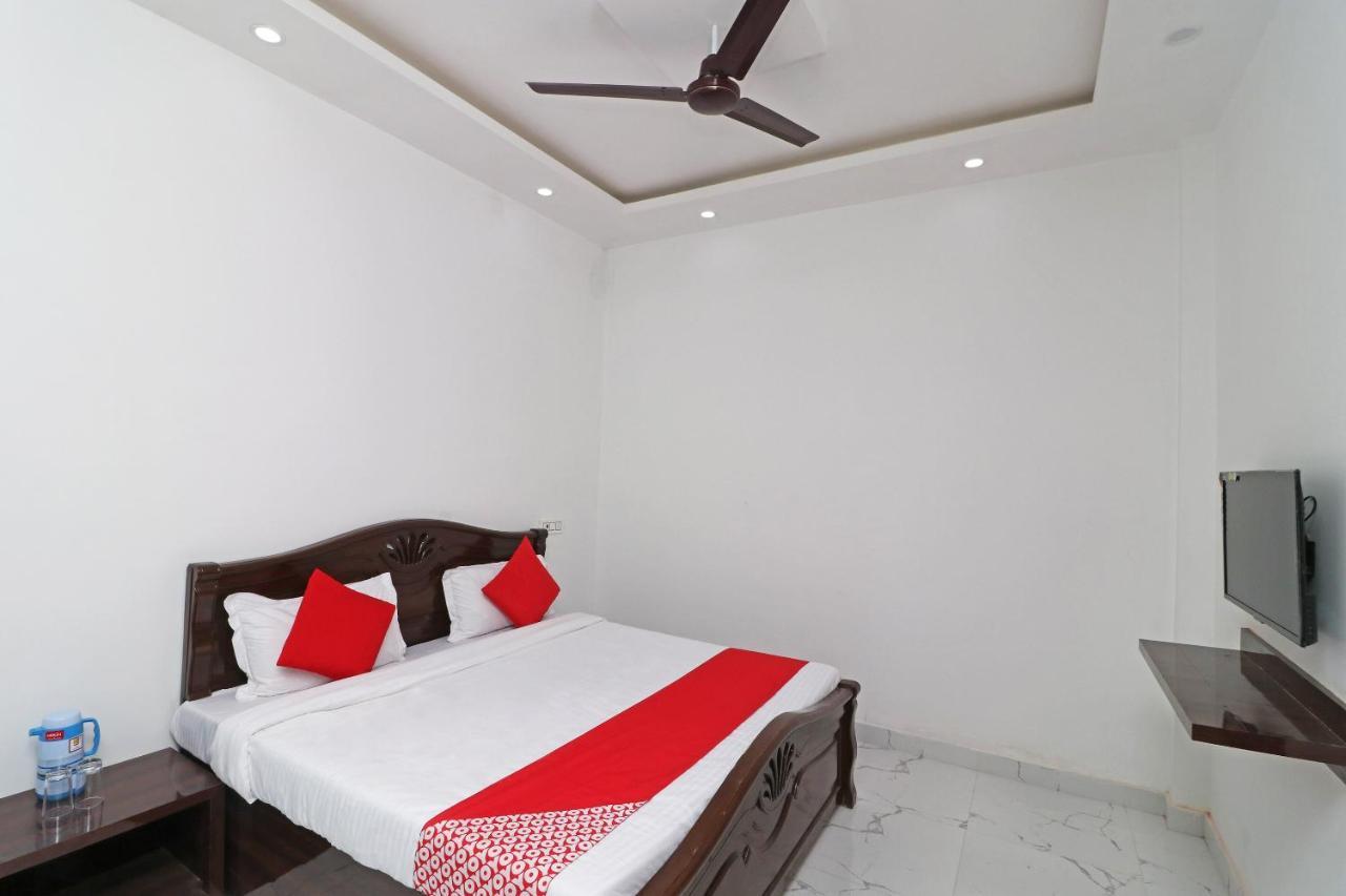 Oyo 29755 Hotel Jammu Airlines Exterior photo